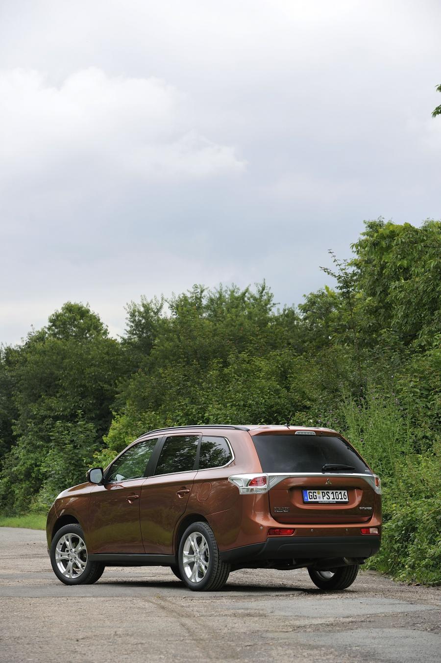  Mitsubishi Outlander 2012 года  (фото 60 из 89)